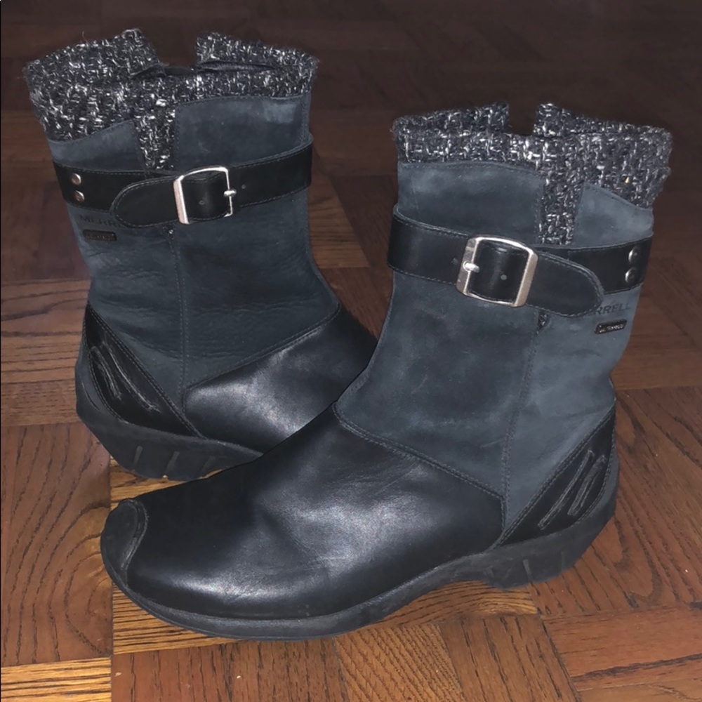 Gently used Merrell sz 7 Donatella boot